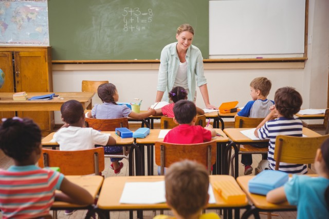 strapotere sindacati scuola italiana stipendi bassi insegnanti assenteismo record 640x427