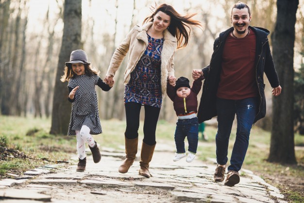 young parents with kids in park 1153 2688