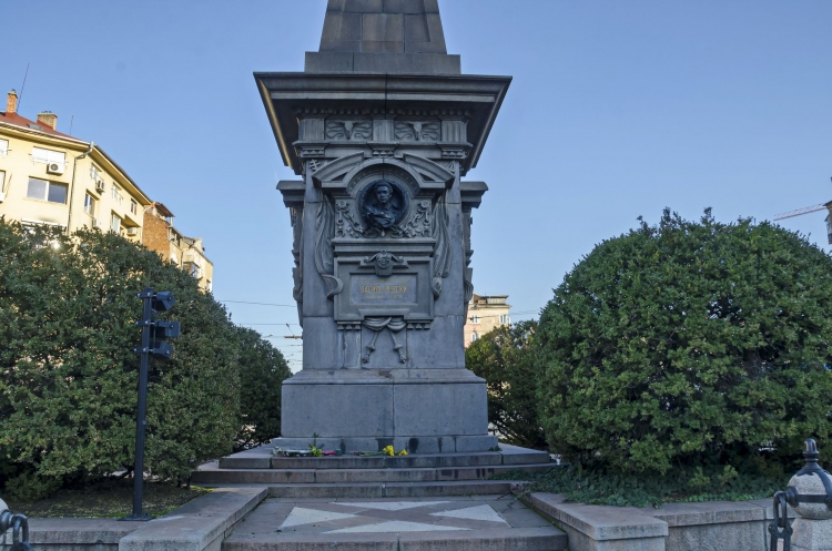 Криворазбраната почит