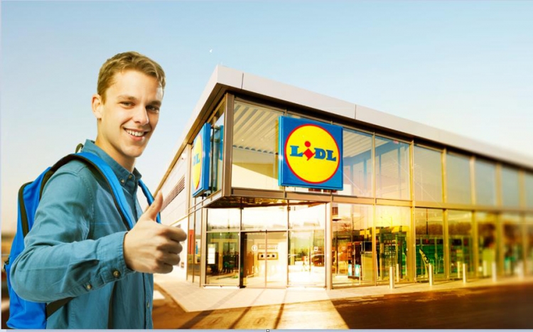 Ученици кандидатстват за своята първа работа в Lidl